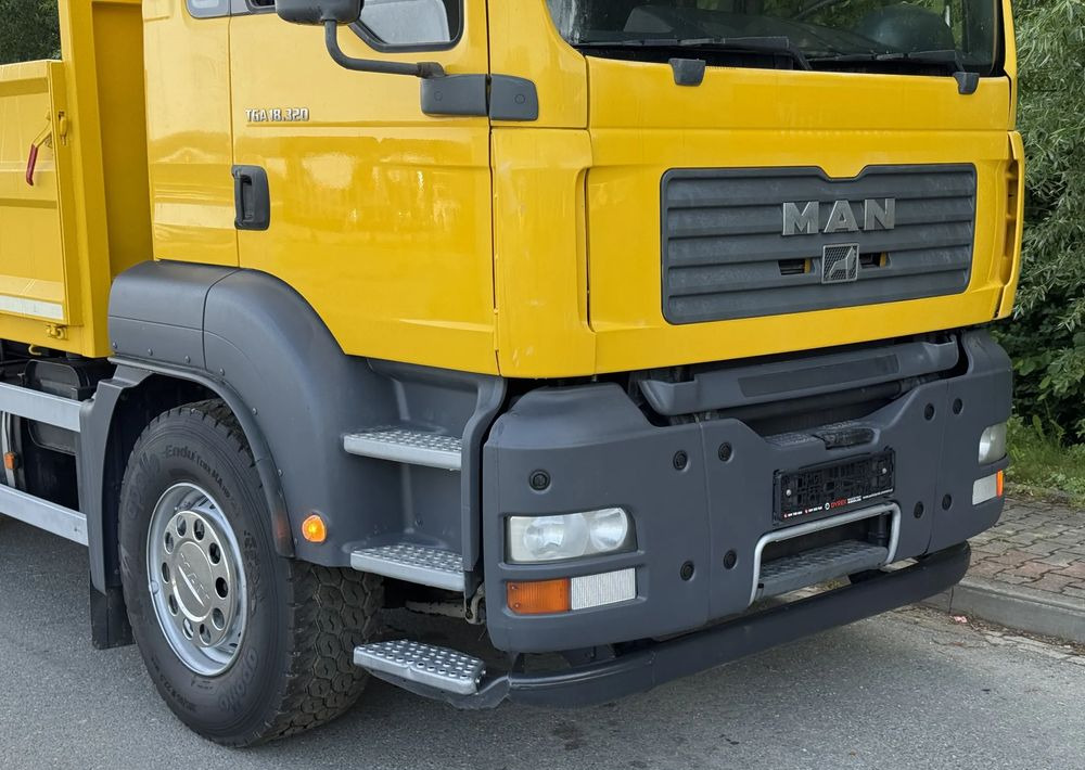MAN * MAN TGA 18-320 * Kiper Wywrotka * 4x2 * Kran * Sprowadzony* Bardzo Dobry Stan - Billenőplatós teherautó: 4 kép. MAN * MAN TGA 18-320 * Kiper Wywrotka * 4x2 * Kran * Sprowadzony* Bardzo Dobry Stan - Billenőplatós teherautó: 4 kép.