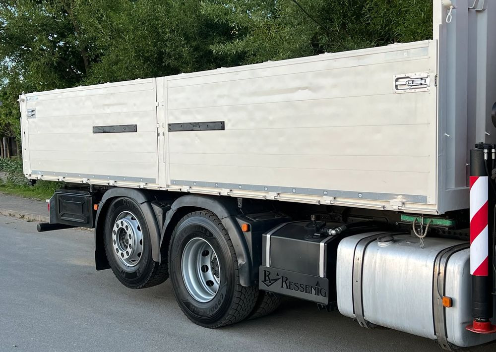 MAN * TGA 26-440 * 4x6 Hydrodrive * HDS Palfinger PK 20002 * Bardzo Dobry Stan - Platós teherautó, Darus autó: 4 kép. MAN * TGA 26-440 * 4x6 Hydrodrive * HDS Palfinger PK 20002 * Bardzo Dobry Stan - Platós teherautó, Darus autó: 4 kép.