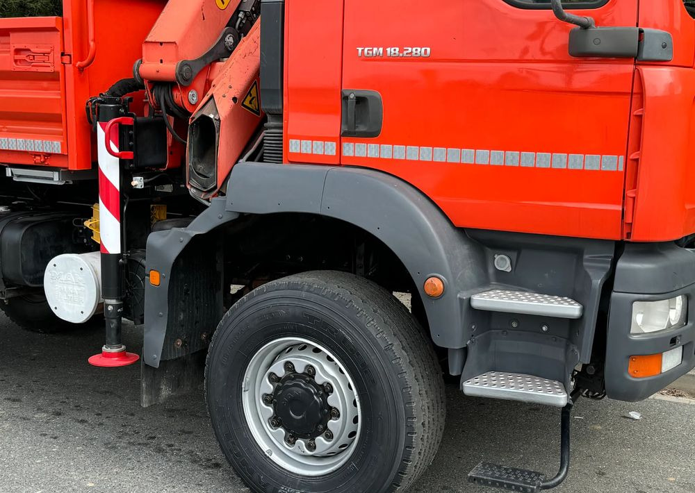 MAN TGM 18-280 MAN 4x4 HDS PALFINGER 105 KIPER WYWROTKA MEILLER BARDZO DOBRY STAN - Billenőplatós teherautó: 5 kép. MAN TGM 18-280 MAN 4x4 HDS PALFINGER 105 KIPER WYWROTKA MEILLER BARDZO DOBRY STAN - Billenőplatós teherautó: 5 kép.
