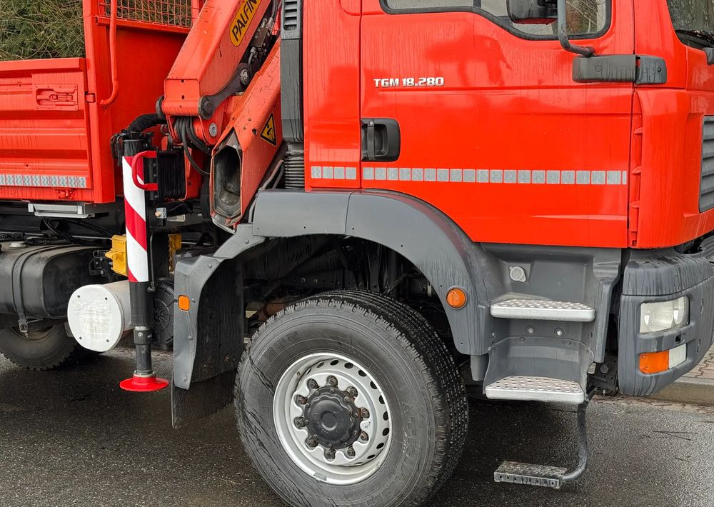 MAN * TGM 18-280 MAN 4x4 HDS Palfinger PK10500 * Kiper Wywrotka * Bardzo Dobry Stan - Billenőplatós teherautó: 5 kép. MAN * TGM 18-280 MAN 4x4 HDS Palfinger PK10500 * Kiper Wywrotka * Bardzo Dobry Stan - Billenőplatós teherautó: 5 kép.