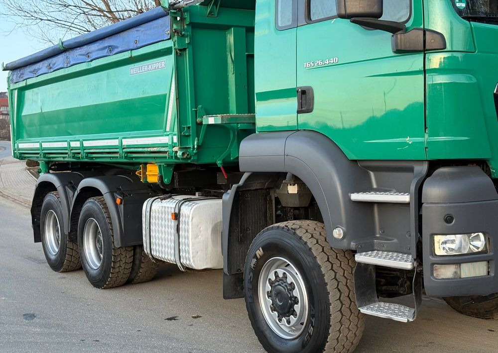 MAN * TGS 26.440 MAN * Kiper / Wywrotka * 6x6 * Sprowadzona * Bordmatik * Stan Perfekcyjny - Billenőplatós teherautó: 5 kép. MAN * TGS 26.440 MAN * Kiper / Wywrotka * 6x6 * Sprowadzona * Bordmatik * Stan Perfekcyjny - Billenőplatós teherautó: 5 kép.