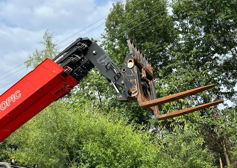 Manitou ŁADOWARKA TELESKOPOWA MANITOU MRT 2150 STAN IDEALNY - Teleszkópos rakodó: 4 kép. Manitou ŁADOWARKA TELESKOPOWA MANITOU MRT 2150 STAN IDEALNY - Teleszkópos rakodó: 4 kép.