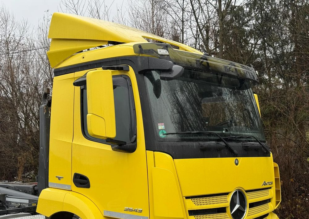 Mercedes-Benz * Hakowiec * Mercedes Antos 2543 * Sprowadzony * Stan Perfekcyjny - Horgos rakodó teherautó: 5 kép. Mercedes-Benz * Hakowiec * Mercedes Antos 2543 * Sprowadzony * Stan Perfekcyjny - Horgos rakodó teherautó: 5 kép.