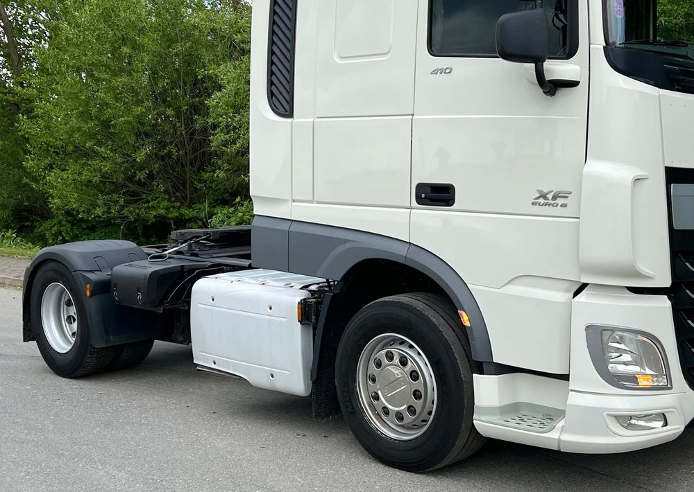 DAF *DAF XF 106 410 Euro 6 RETARDER KLIMA SPROWADZONY SUPER STAN CIĄGNIK SIODŁOWY - Nyergesvontató: 5 kép. DAF *DAF XF 106 410 Euro 6 RETARDER KLIMA SPROWADZONY SUPER STAN CIĄGNIK SIODŁOWY - Nyergesvontató: 5 kép.