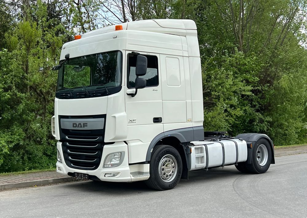 DAF *DAF XF 106 410 Euro 6 * Sprowadzony * Klima Retarder * Bardzo Dobry Stan * Ciągnik Siodłowy - Nyergesvontató: 2 kép. DAF *DAF XF 106 410 Euro 6 * Sprowadzony * Klima Retarder * Bardzo Dobry Stan * Ciągnik Siodłowy - Nyergesvontató: 2 kép.