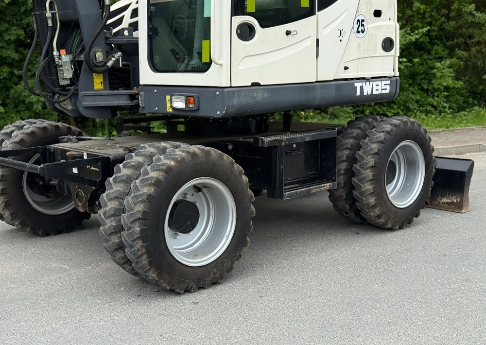 Terex * Koparka Kołowa TEREX TW 85 * Sprowadzona * Rototilt * - Gumikerekes kotró: 4 kép. Terex * Koparka Kołowa TEREX TW 85 * Sprowadzona * Rototilt * - Gumikerekes kotró: 4 kép.