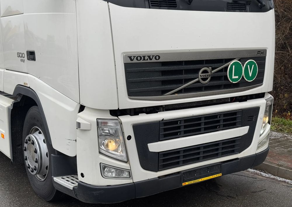 Volvo * Zestaw * Volvo FH 500 + Naczepa Krone * Bardzo Dobry Stan - Ponyvás teherautó: 5 kép. Volvo * Zestaw * Volvo FH 500 + Naczepa Krone * Bardzo Dobry Stan - Ponyvás teherautó: 5 kép.
