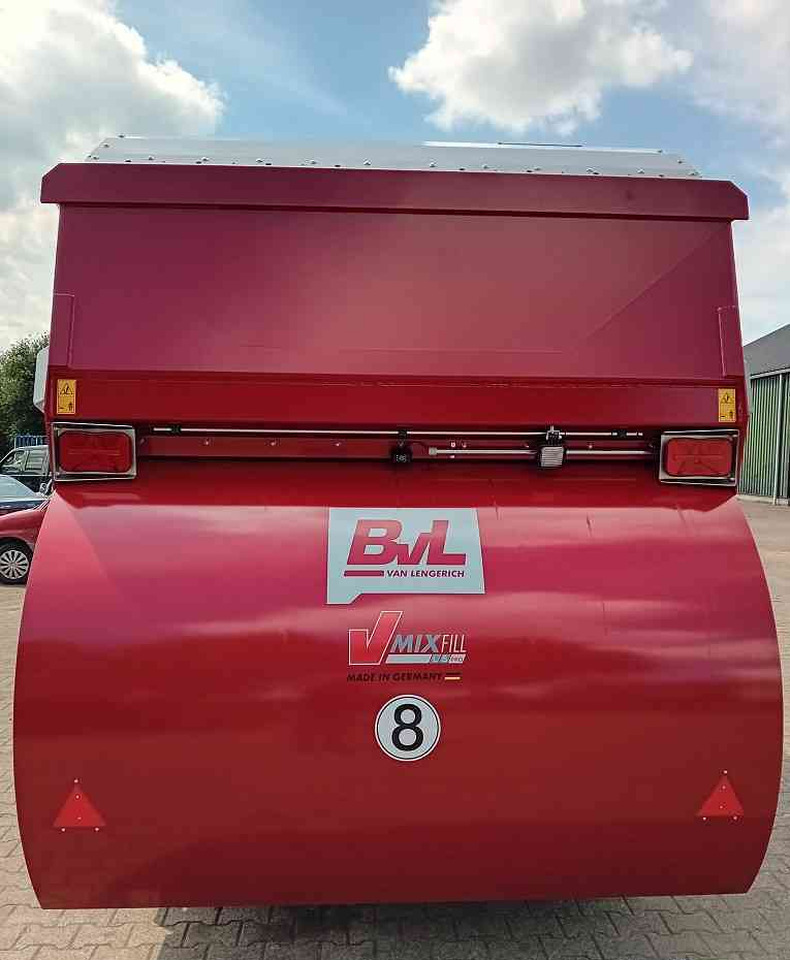 BVL V-Mix Fill Plus 13-1S LS voermachines - Etetőkocsi: 4 kép. BVL V-Mix Fill Plus 13-1S LS voermachines - Etetőkocsi: 4 kép.