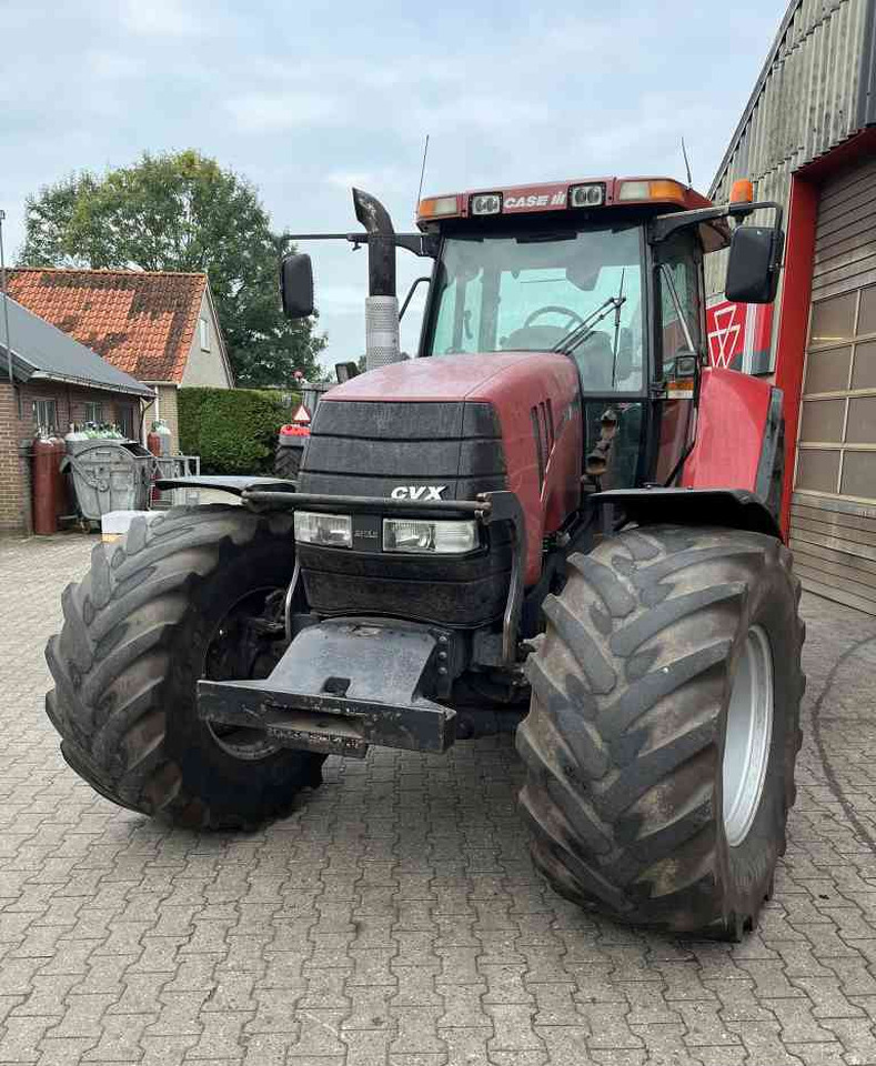 Case-IH CVX 1135 Tractoren - Traktor: 3 kép. Case-IH CVX 1135 Tractoren - Traktor: 3 kép.