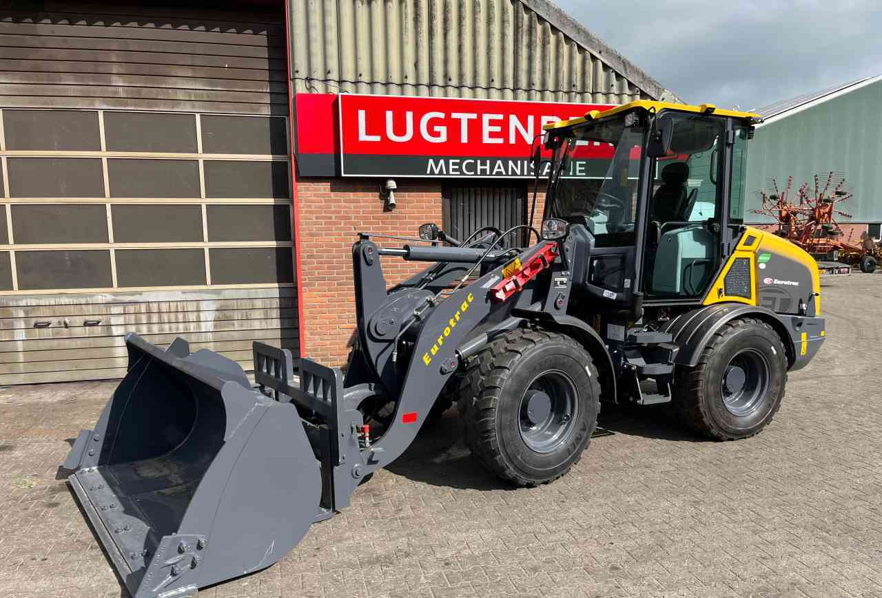 Eurotrac WL18 Shovel, wiellader, loader, diversen - Gumikerekes homlokrakodó: 2 kép. Eurotrac WL18 Shovel, wiellader, loader, diversen - Gumikerekes homlokrakodó: 2 kép.