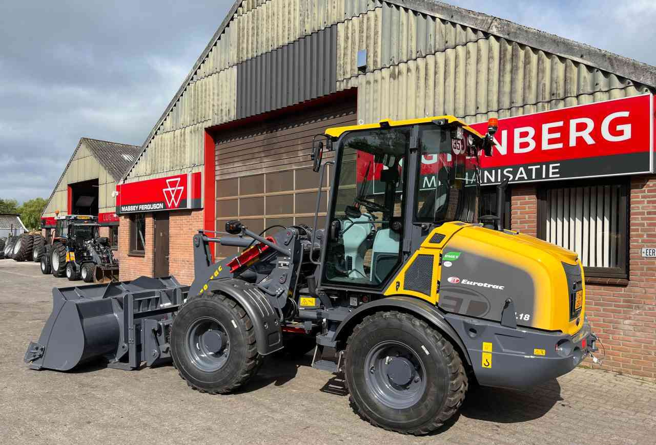 Eurotrac WL18 Shovel, wiellader, loader, diversen - Gumikerekes homlokrakodó: 3 kép. Eurotrac WL18 Shovel, wiellader, loader, diversen - Gumikerekes homlokrakodó: 3 kép.