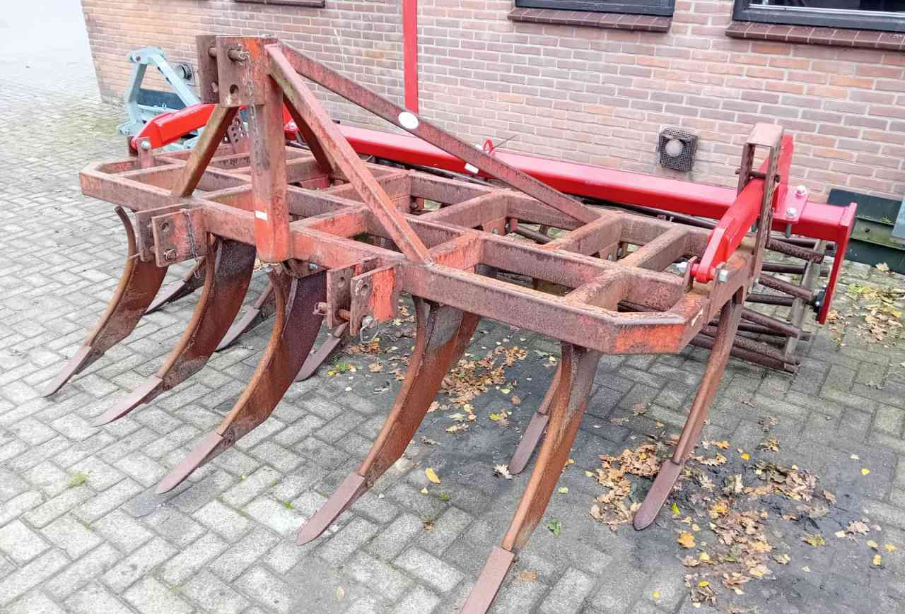 Evers Garron LT-11 vaste tand cultivator grondbewerking - Kultivátor: 2 kép. Evers Garron LT-11 vaste tand cultivator grondbewerking - Kultivátor: 2 kép.