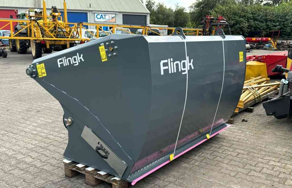 Flingk KHXL 1724 Kuilhapper Demo voermachines - Silózó berendezések: 1 kép. Flingk KHXL 1724 Kuilhapper Demo voermachines - Silózó berendezések: 1 kép.