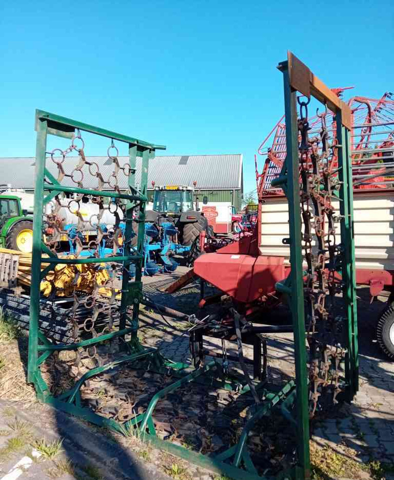 Hofstede 8,00 m. weidesleep *Verkocht/sold* - Láncos borona: 2 kép. Hofstede 8,00 m. weidesleep *Verkocht/sold* - Láncos borona: 2 kép.