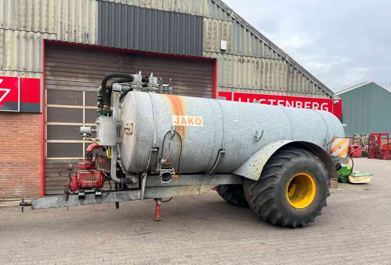 Jako 10000 liter tank mestverwerking - Szippantó tartálykocsi: 3 kép. Jako 10000 liter tank mestverwerking - Szippantó tartálykocsi: 3 kép.