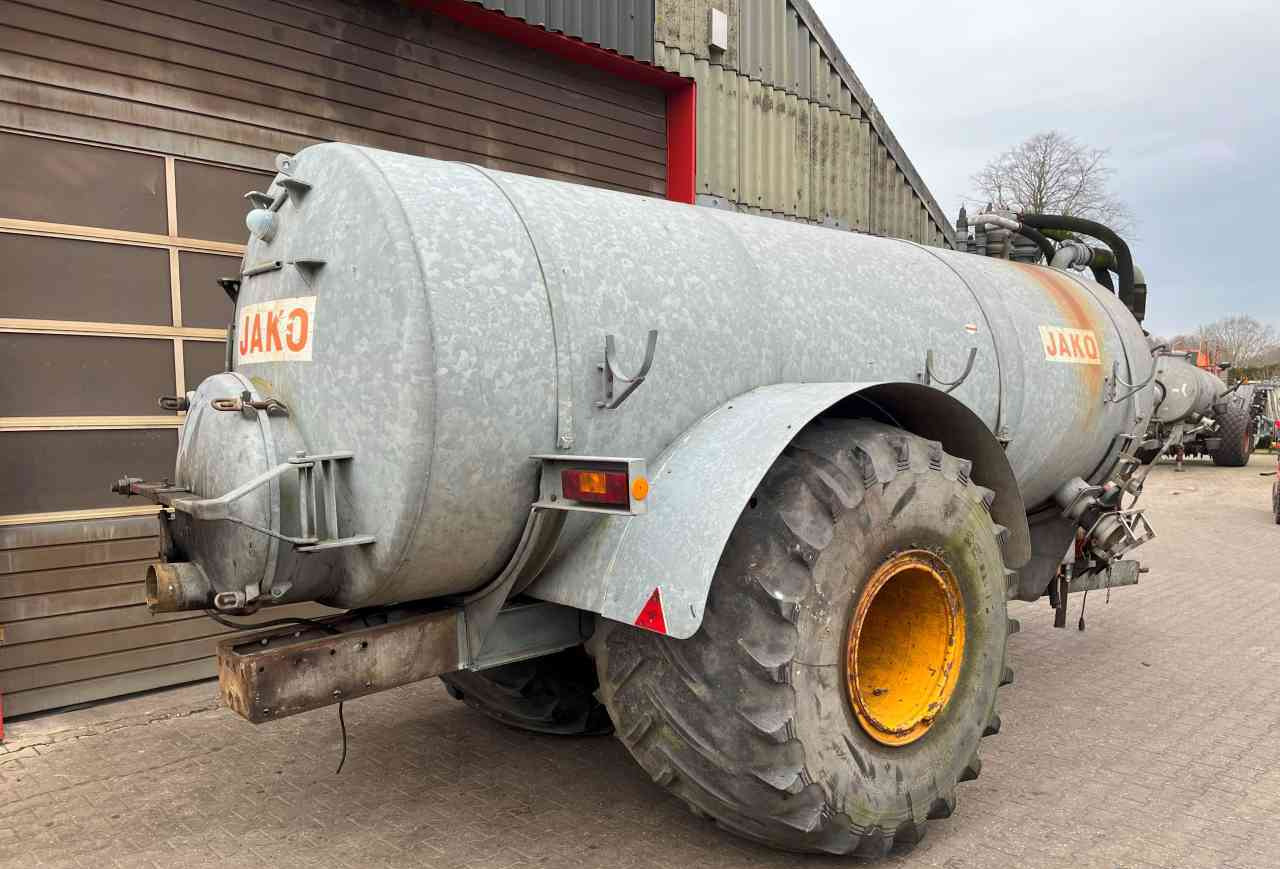 Jako 10000 liter tank mestverwerking - Szippantó tartálykocsi: 5 kép. Jako 10000 liter tank mestverwerking - Szippantó tartálykocsi: 5 kép.