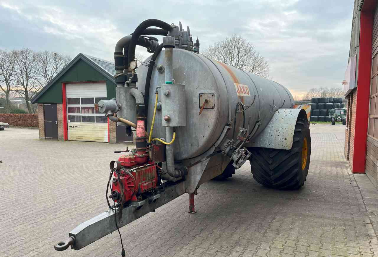 Jako 10000 liter tank mestverwerking - Szippantó tartálykocsi: 4 kép. Jako 10000 liter tank mestverwerking - Szippantó tartálykocsi: 4 kép.