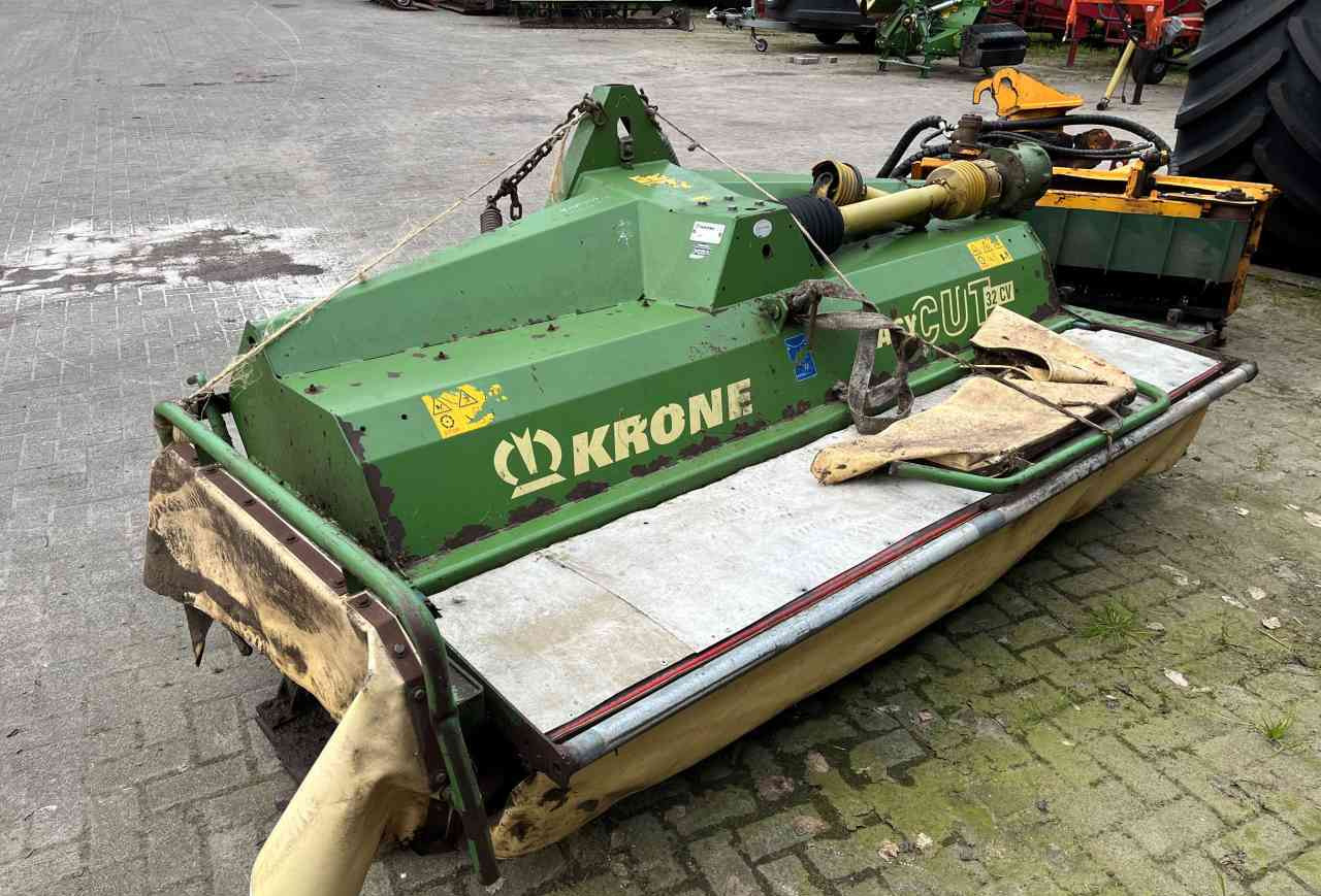 Krone Easycut 320 CV frontmaaier weidebouwmachines - Fűkasza: 1 kép. Krone Easycut 320 CV frontmaaier weidebouwmachines - Fűkasza: 1 kép.