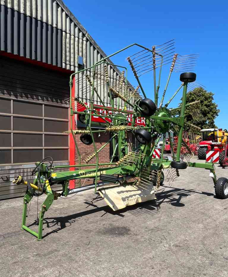 Krone Swadro 900 zwadhark weidebouwmachines - Szénaforgató: 1 kép. Krone Swadro 900 zwadhark weidebouwmachines - Szénaforgató: 1 kép.