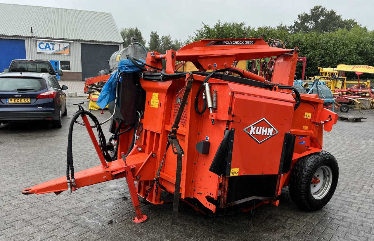 Kuhn Polycrock 3850 voermachines - Etetőkocsi: 2 kép. Kuhn Polycrock 3850 voermachines - Etetőkocsi: 2 kép.