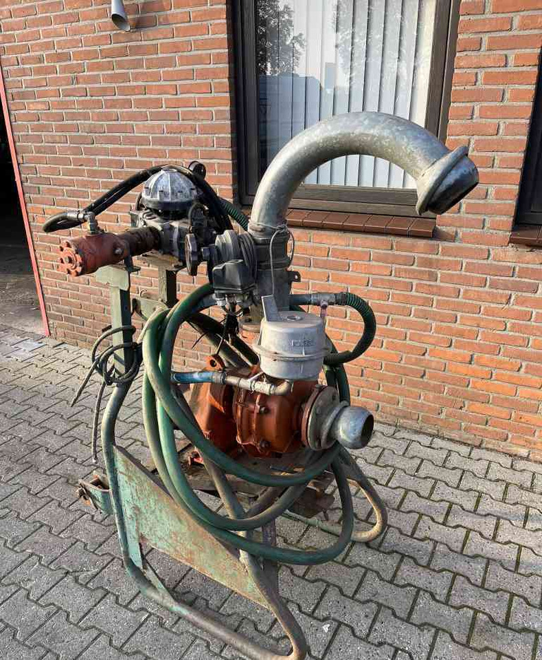 Landini CMS 65/A beregeningspomp. beregening - Öntözőrendszer: 4 kép. Landini CMS 65/A beregeningspomp. beregening - Öntözőrendszer: 4 kép.