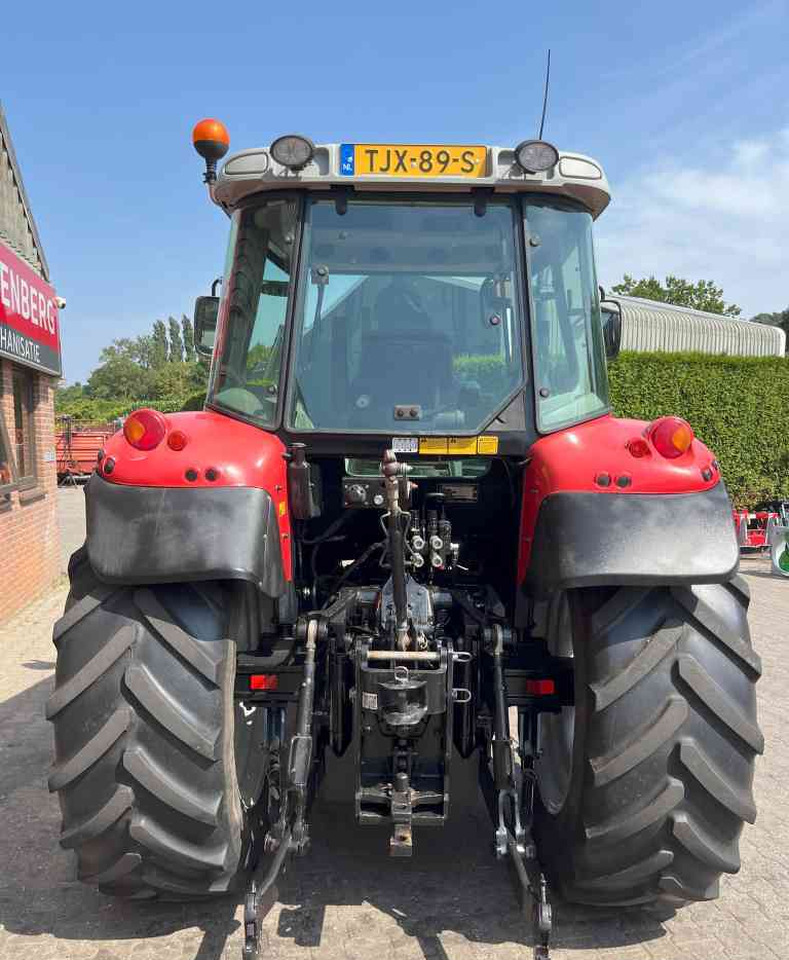 Massey Ferguson 5455 Tier-2 Dyna-4 Tractoren - Traktor: 4 kép. Massey Ferguson 5455 Tier-2 Dyna-4 Tractoren - Traktor: 4 kép.
