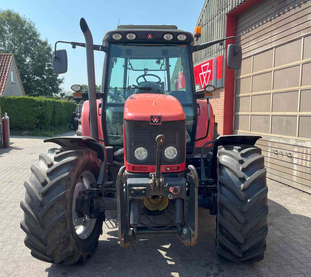 Massey Ferguson 6455 Tier-3 Dyna-6 Tractoren - Traktor: 4 kép. Massey Ferguson 6455 Tier-3 Dyna-6 Tractoren - Traktor: 4 kép.