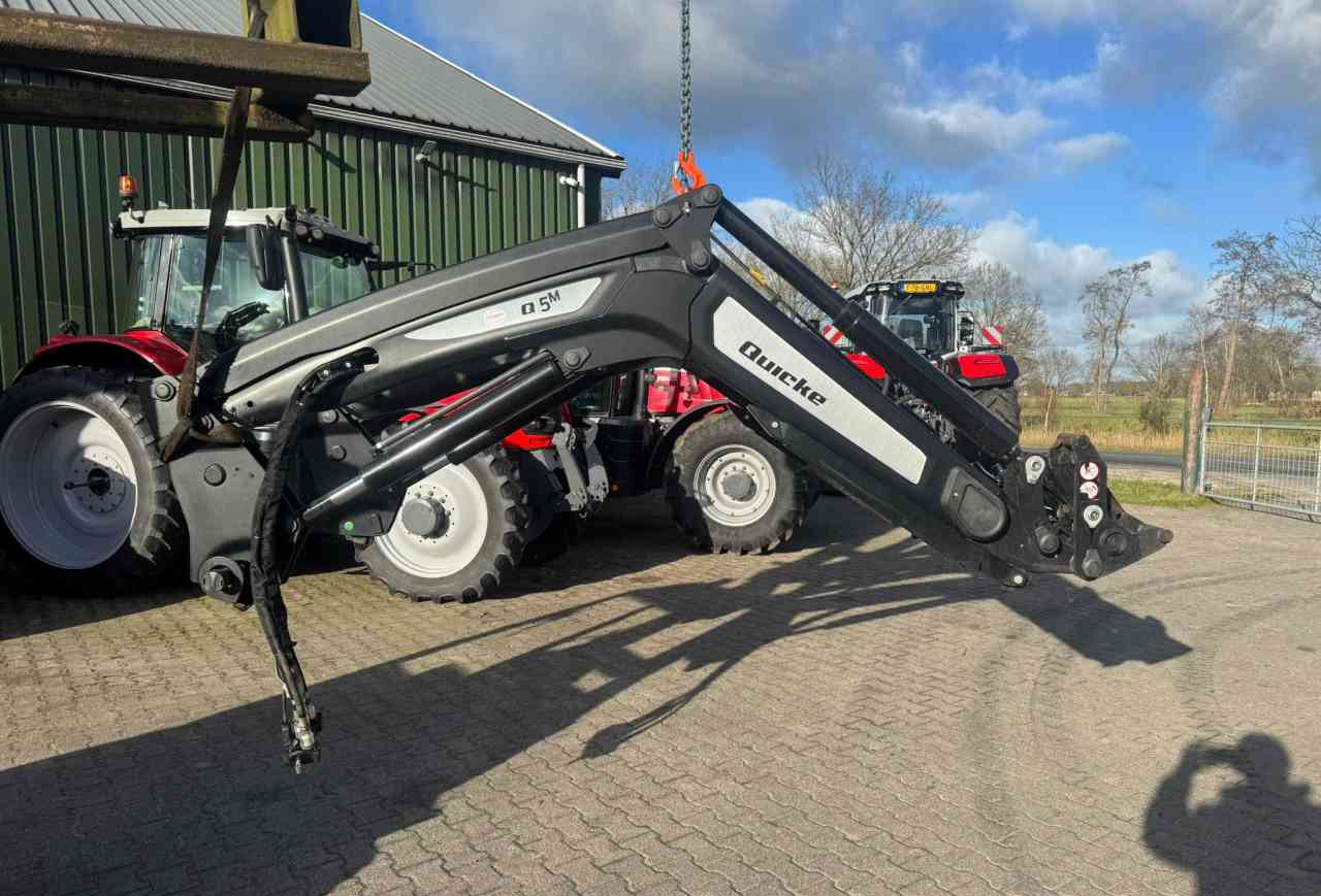Quicke Q5M voorlader diversen tractoren - Homlokrakodó traktorhoz: 1 kép. Quicke Q5M voorlader diversen tractoren - Homlokrakodó traktorhoz: 1 kép.