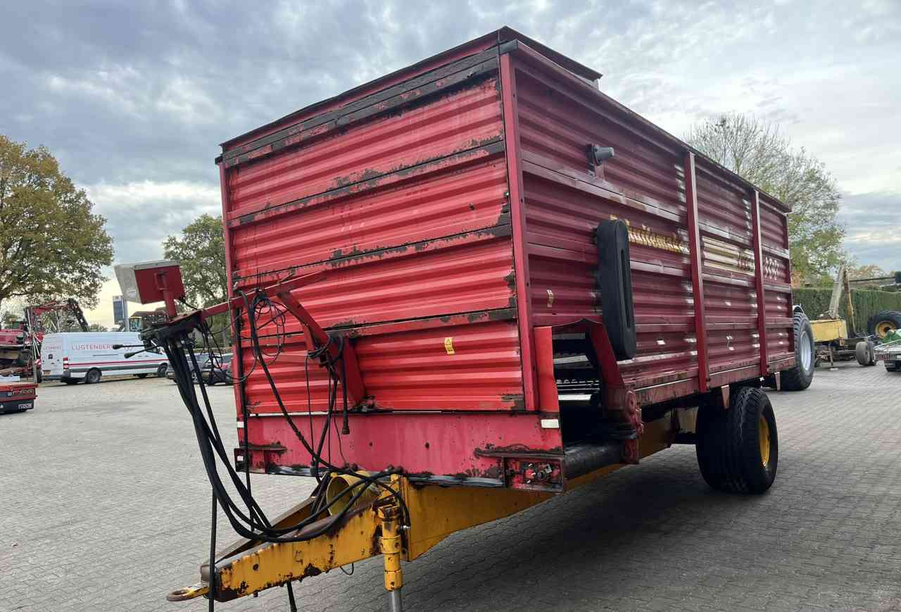 Schuitemaker Feedo 100 Voerdoseerwagen, voerwagen, blokkenwagen, voermachines - Mezőgazdasági billenőpótkocsi: 3 kép. Schuitemaker Feedo 100 Voerdoseerwagen, voerwagen, blokkenwagen, voermachines - Mezőgazdasági billenőpótkocsi: 3 kép.