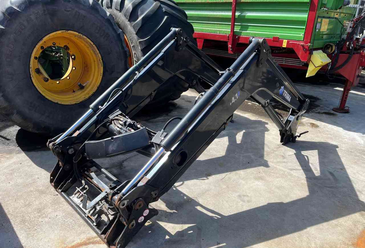 Trima +4.1P Voorlader, Frontlader, Loader, tractoren - Homlokrakodó traktorhoz: 2 kép. Trima +4.1P Voorlader, Frontlader, Loader, tractoren - Homlokrakodó traktorhoz: 2 kép.