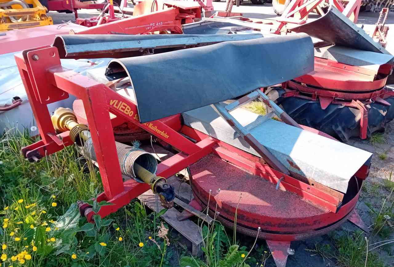 Vliebo VLK1100 kuilverdeler - Szalma aprító: 2 kép. Vliebo VLK1100 kuilverdeler - Szalma aprító: 2 kép.