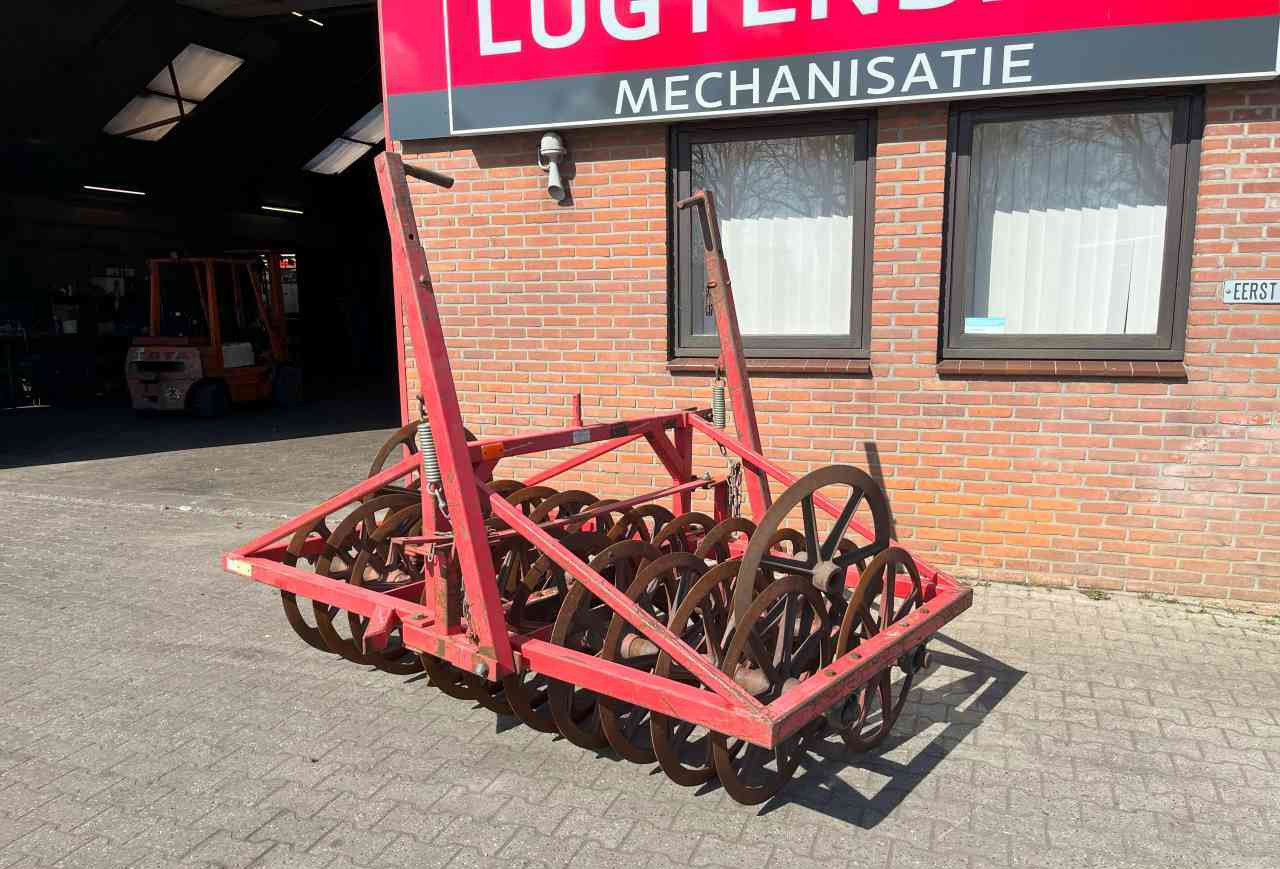 Zibo VP70 11/12 vorenpakker 2,50 m. grondbewerking - Mezőgazdasági hengerek: 3 kép. Zibo VP70 11/12 vorenpakker 2,50 m. grondbewerking - Mezőgazdasági hengerek: 3 kép.