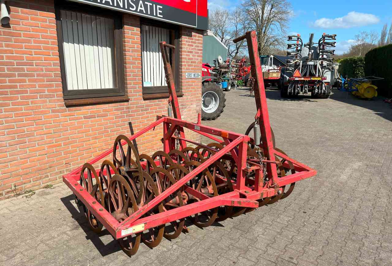 Zibo VP70 11/12 vorenpakker 2,50 m. grondbewerking - Mezőgazdasági hengerek: 2 kép. Zibo VP70 11/12 vorenpakker 2,50 m. grondbewerking - Mezőgazdasági hengerek: 2 kép.