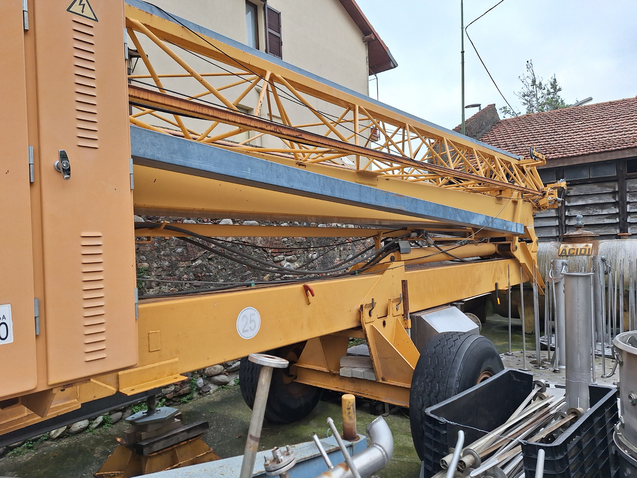 Liebherr 26H - Önszerelő toronydaru: 3 kép. Liebherr 26H - Önszerelő toronydaru: 3 kép.