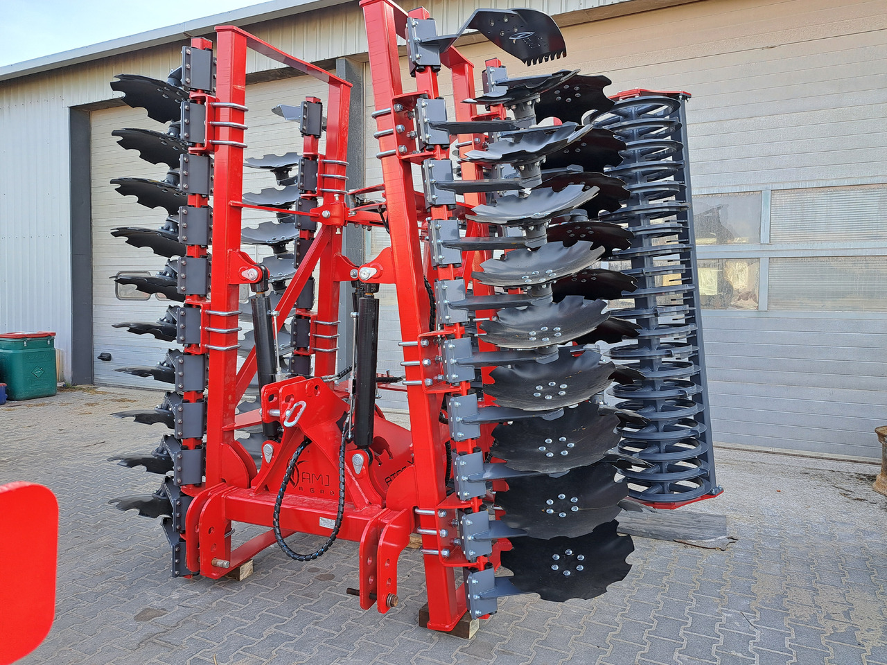 AMJ AGRO ATOS XXL 5.0 - Tárcsás borona: 1 kép. AMJ AGRO ATOS XXL 5.0 - Tárcsás borona: 1 kép.