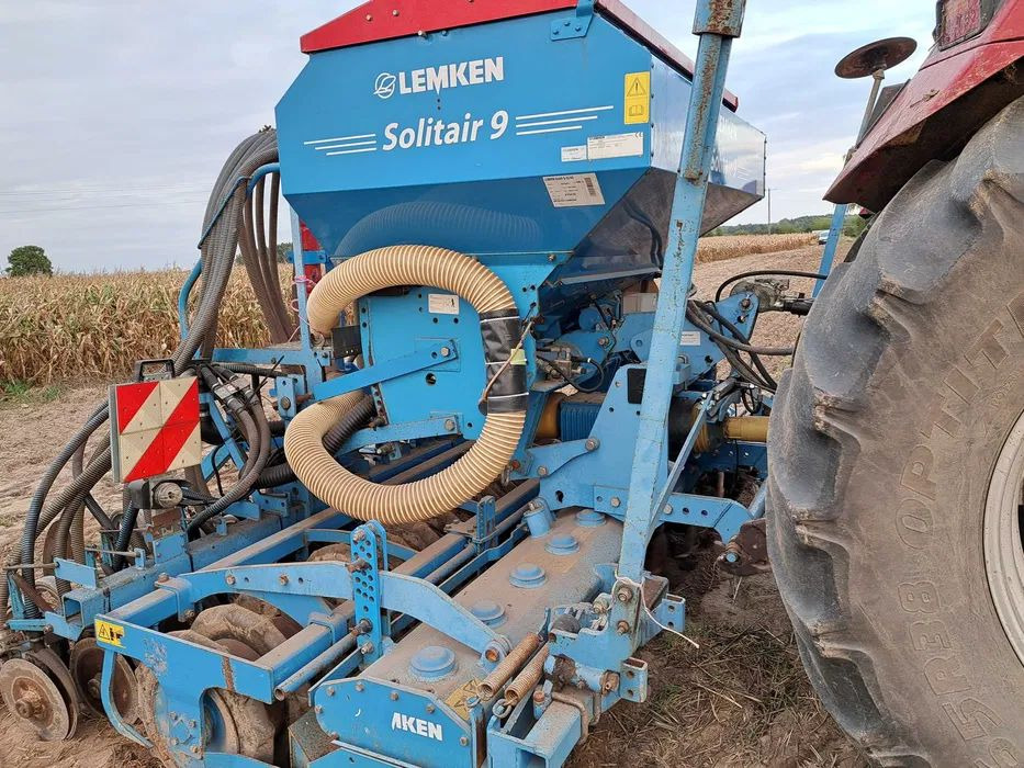 Agregat uprawowo siewny LEMKEN solitair 9 - Kombinált vetőgép: 1 kép. Agregat uprawowo siewny LEMKEN solitair 9 - Kombinált vetőgép: 1 kép.