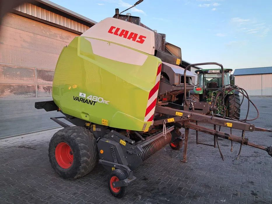 Claas Variant 480 RC - Bálázó: 1 kép. Claas Variant 480 RC - Bálázó: 1 kép.