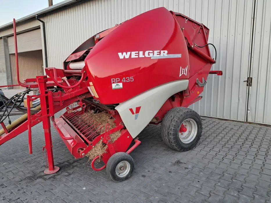 Lely WELGER RP 435 - Bálázó: 1 kép. Lely WELGER RP 435 - Bálázó: 1 kép.
