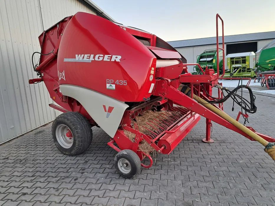 Lely WELGER RP 435 - Bálázó: 3 kép. Lely WELGER RP 435 - Bálázó: 3 kép.