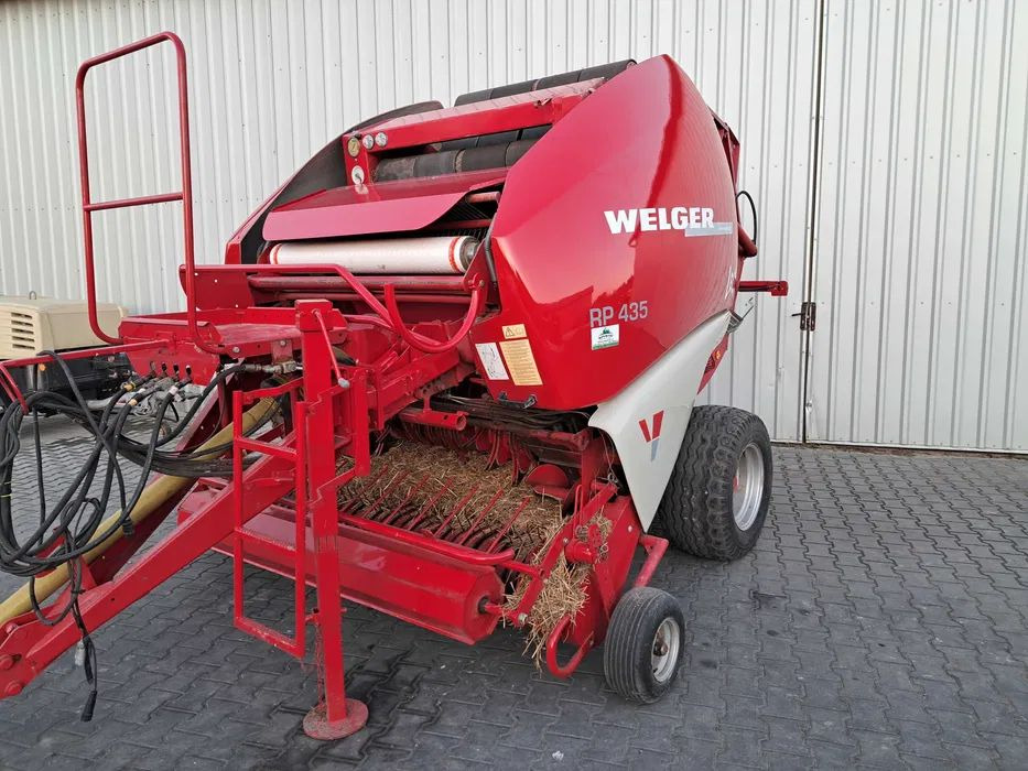 Lely WELGER RP 435 - Bálázó: 2 kép. Lely WELGER RP 435 - Bálázó: 2 kép.