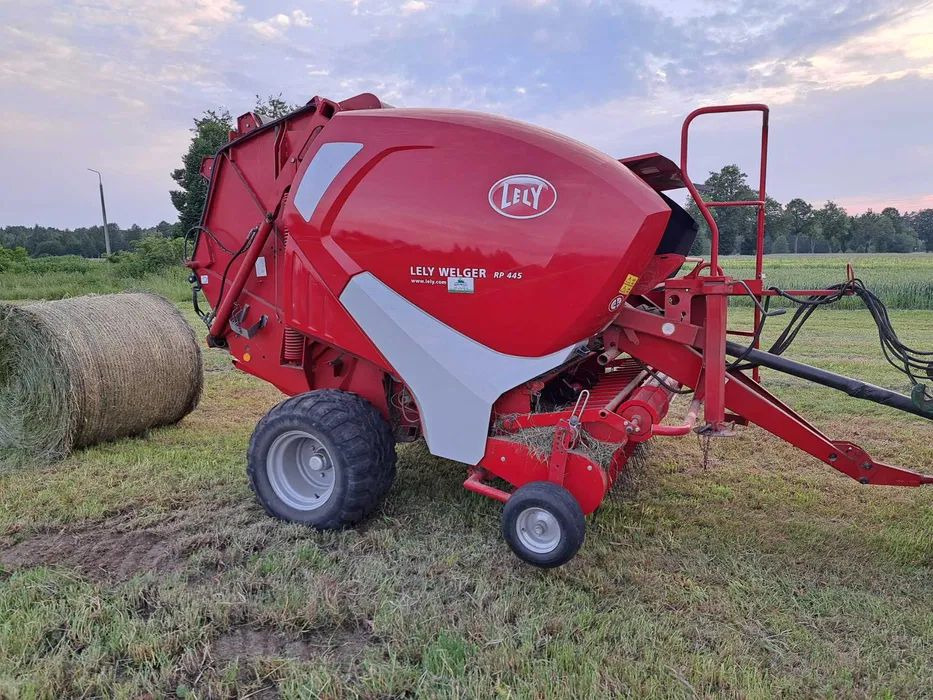 Lely Welger RP 445 - Bálázó: 3 kép. Lely Welger RP 445 - Bálázó: 3 kép.