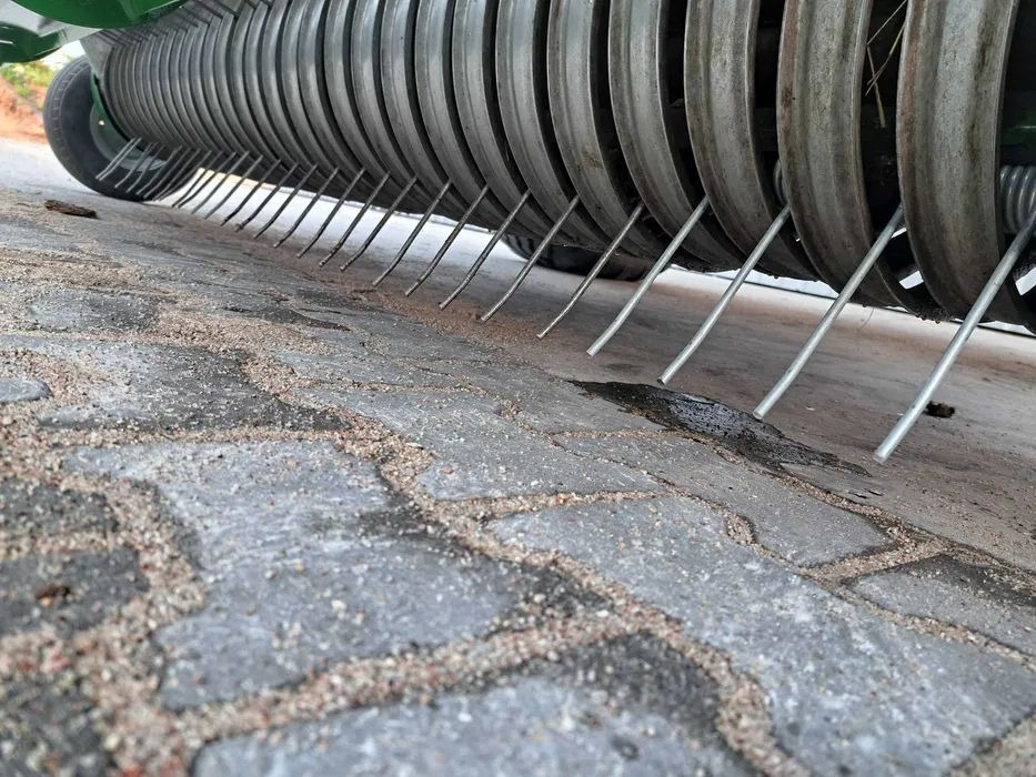 Mchale F5500 - Bálázó: 4 kép. Mchale F5500 - Bálázó: 4 kép.