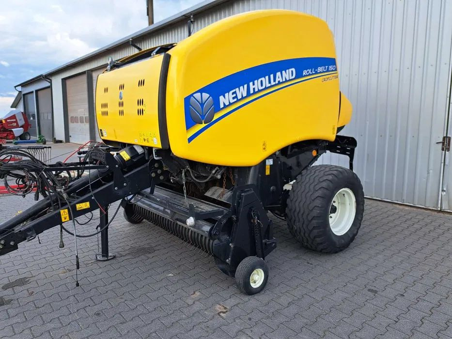 New Holland roll-belt 150 cropcutter - Bálázó: 1 kép. New Holland roll-belt 150 cropcutter - Bálázó: 1 kép.