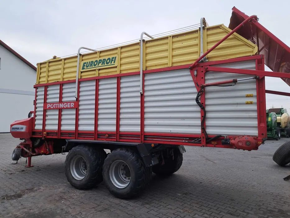 Przyczepa samozbierająca Pottinger Europrofi 5000 - Rendfelszedő: 3 kép. Przyczepa samozbierająca Pottinger Europrofi 5000 - Rendfelszedő: 3 kép.