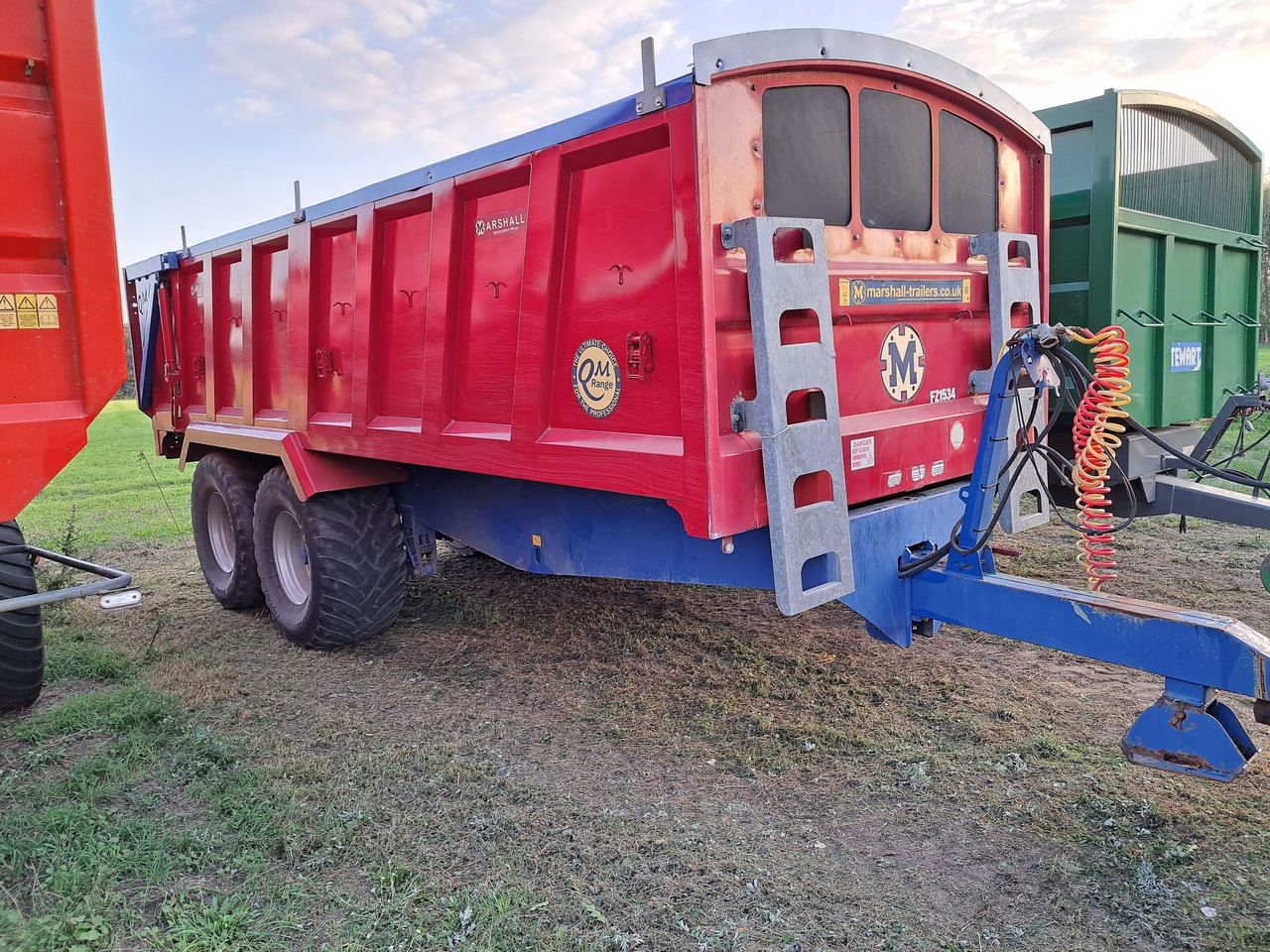 Przyczepa skorupowa Marshall 15 ton - Mezőgazdasági pótkocsi: 3 kép. Przyczepa skorupowa Marshall 15 ton - Mezőgazdasági pótkocsi: 3 kép.