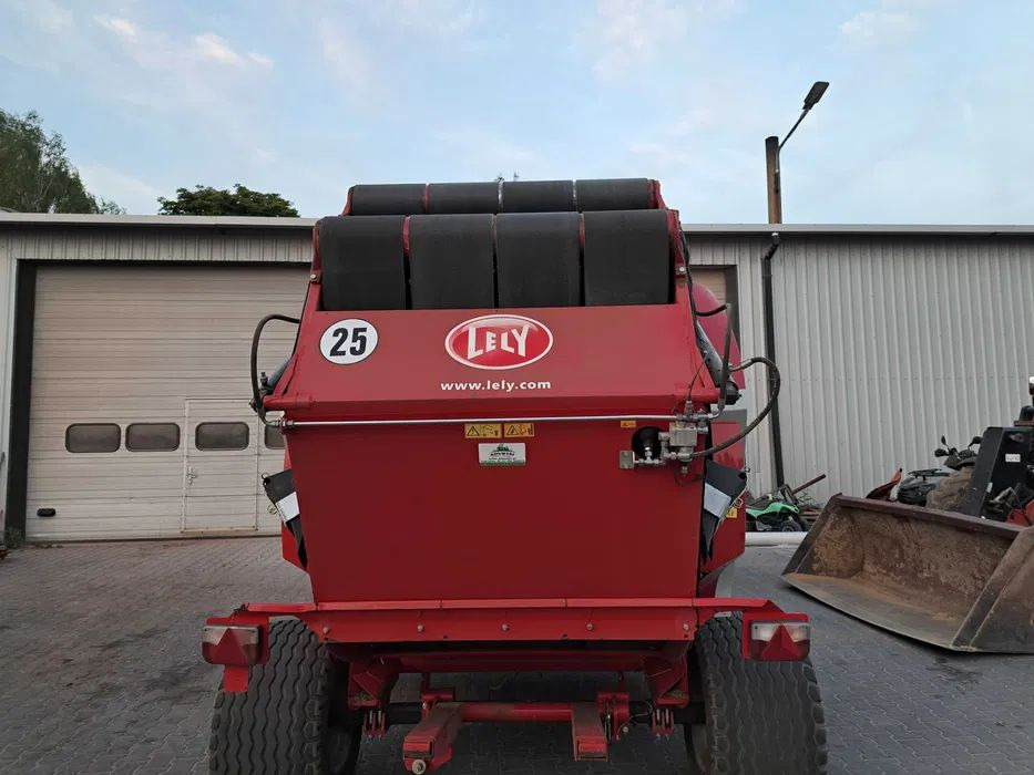 Welger Lely RP 160V - Bálázó: 4 kép. Welger Lely RP 160V - Bálázó: 4 kép.
