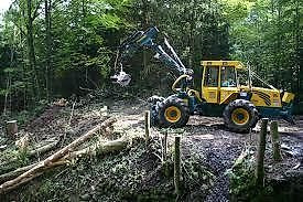 HSM 805 - Erdészeti traktor: 1 kép. HSM 805 - Erdészeti traktor: 1 kép.