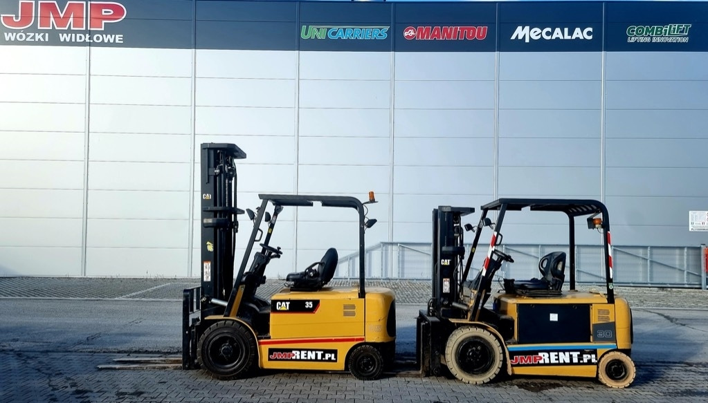 CAT EP 30 K PAC - Elektromos targonca: 5 kép. CAT EP 30 K PAC - Elektromos targonca: 5 kép.
