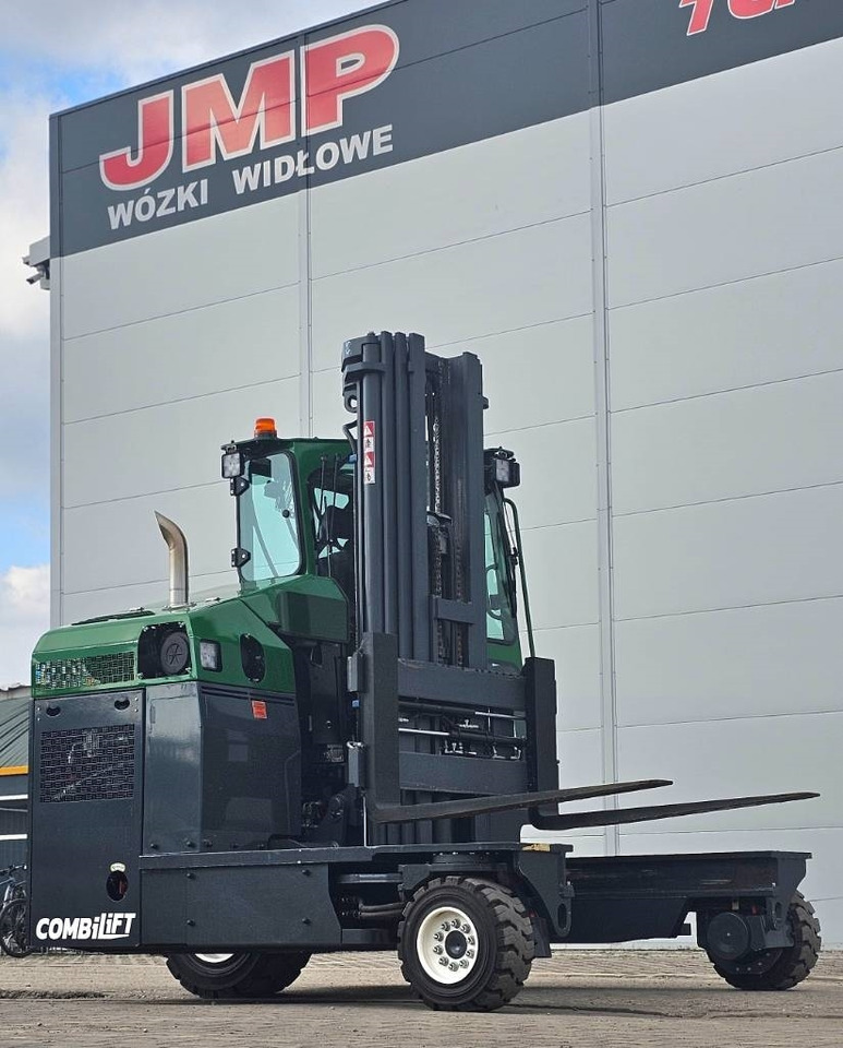 Combilift C 4000 D MK4 150 hrs RENTED - Négyutas tolóoszlopos targoncá: 1 kép. Combilift C 4000 D MK4 150 hrs RENTED - Négyutas tolóoszlopos targoncá: 1 kép.