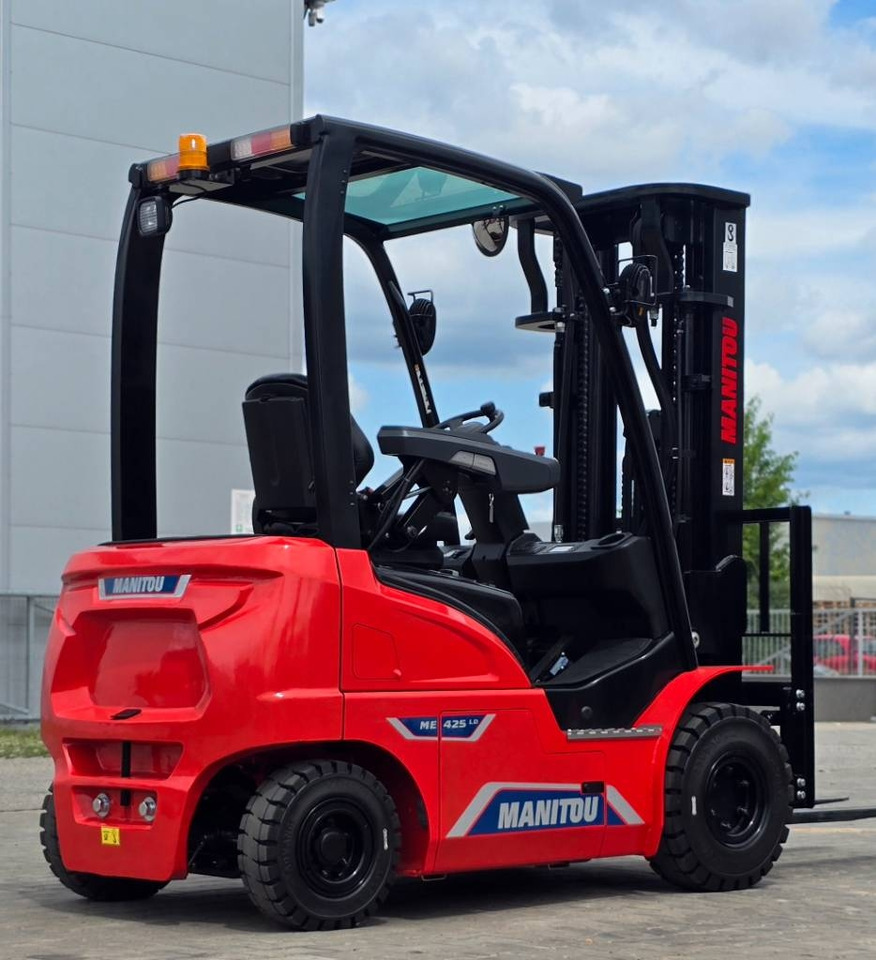 Manitou ME 425 LD LIFT NEW - Elektromos targonca: 2 kép. Manitou ME 425 LD LIFT NEW - Elektromos targonca: 2 kép.